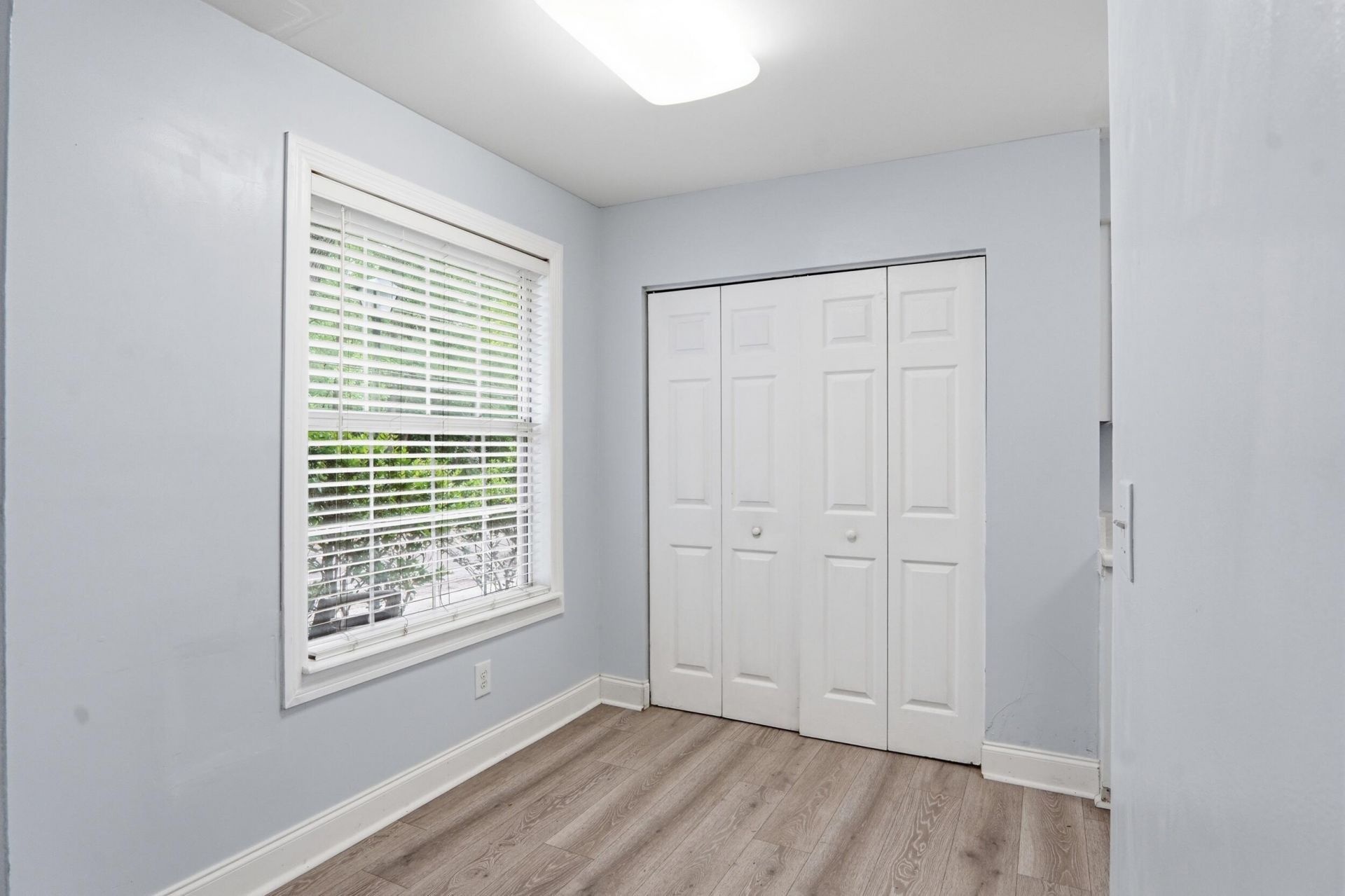 120 Luden Drive Photo 14