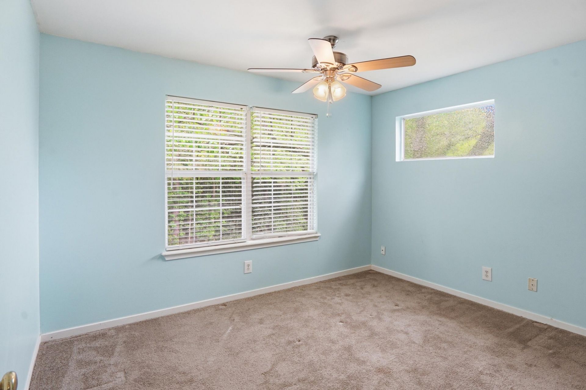 120 Luden Drive Photo 19