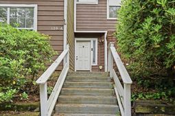 120 Luden Drive photo 4