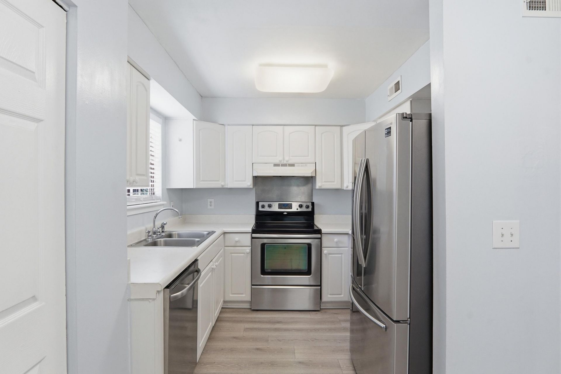 120 Luden Drive Photo 9