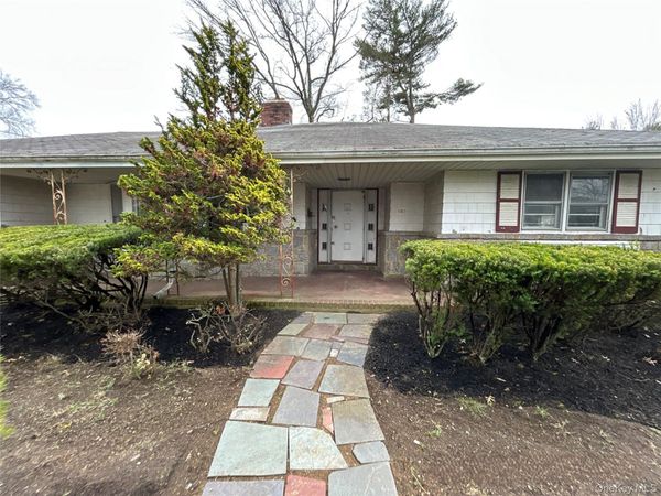 197 Delaware Avenue , Freeport, NY 11520