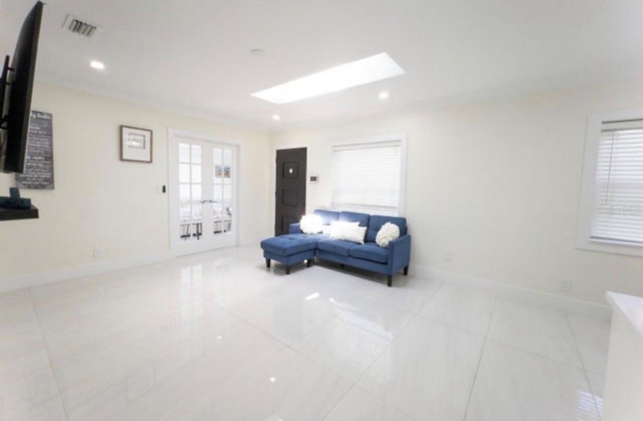 887 W Perry Street, Lantana, FL 33462 Photo