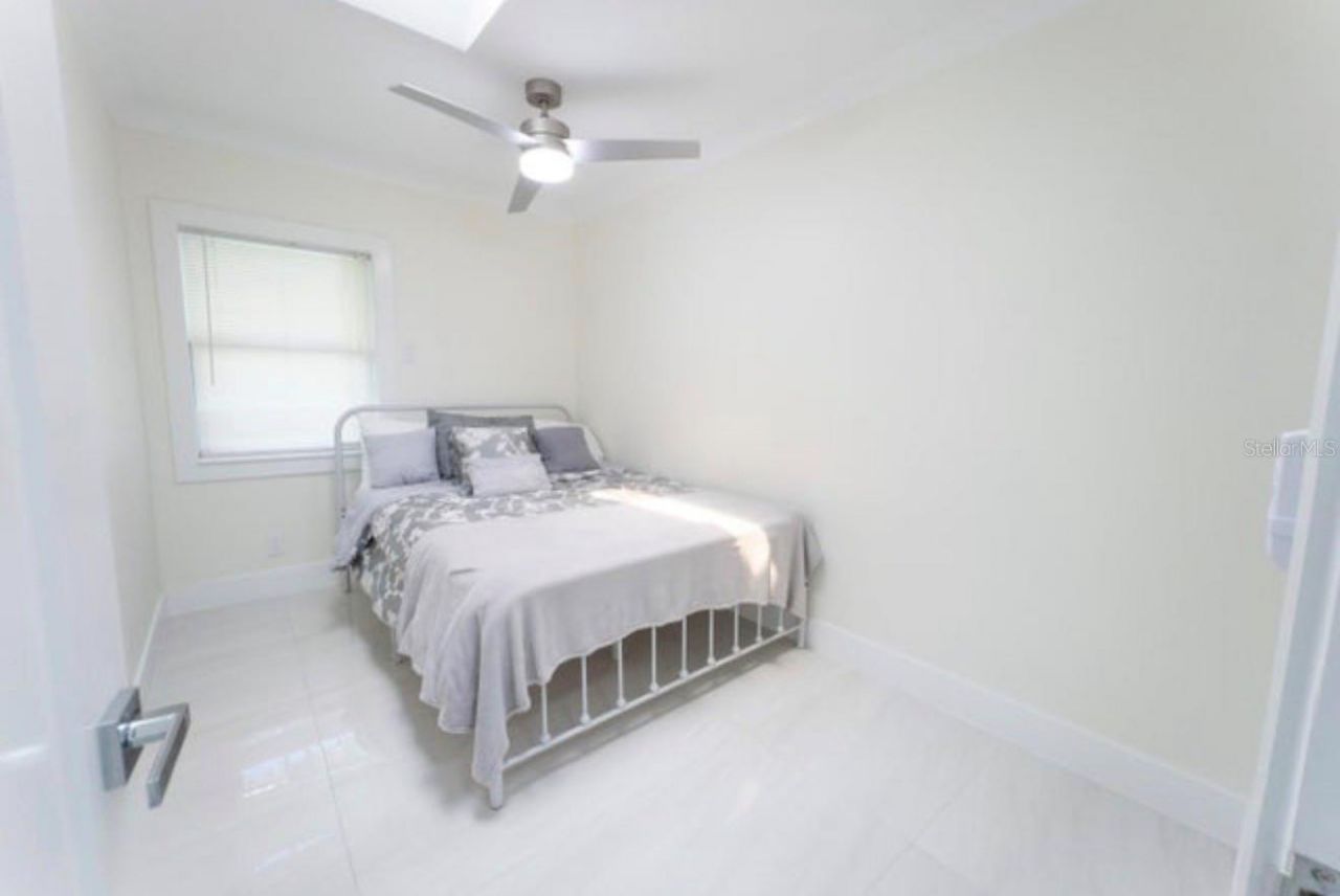 887 W Perry Street, Lantana, FL 33462 Photo
