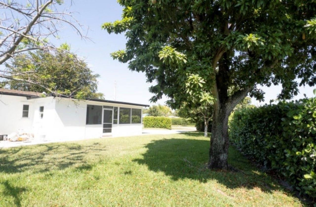 887 W Perry Street, Lantana, FL 33462 Photo