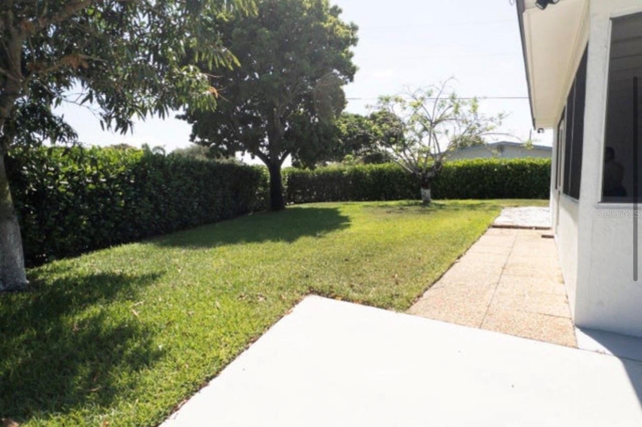 887 W Perry Street, Lantana, FL 33462 Photo