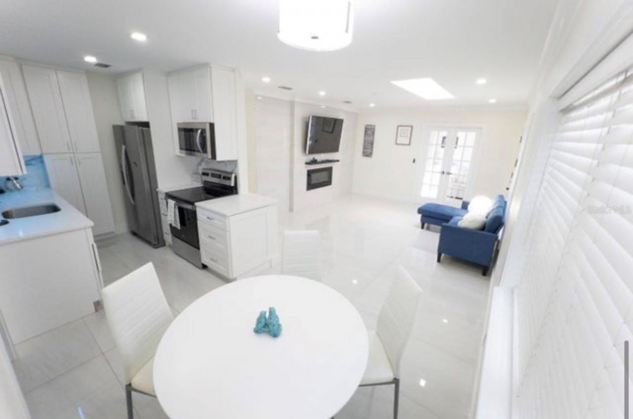 887 W Perry Street, Lantana, FL 33462 Photo