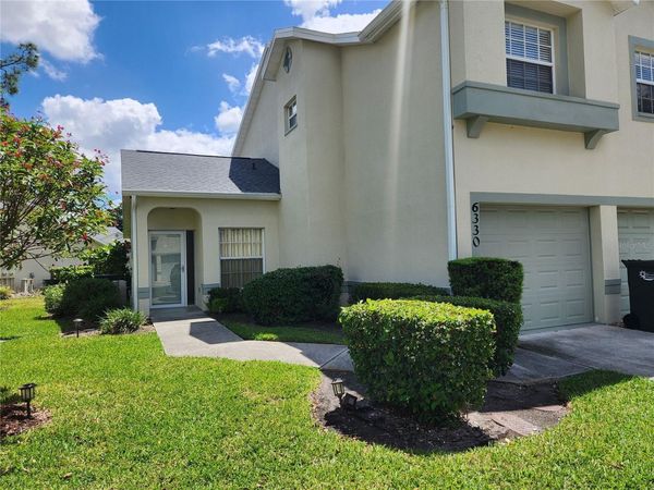 6330 GREEN OAK CIRCLE , Unit 6330, BRADENTON, FL 34203