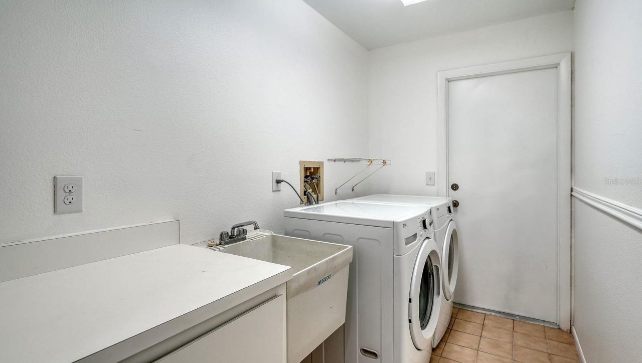 4368 Kingston Loop, Sarasota, FL 34238 Photo