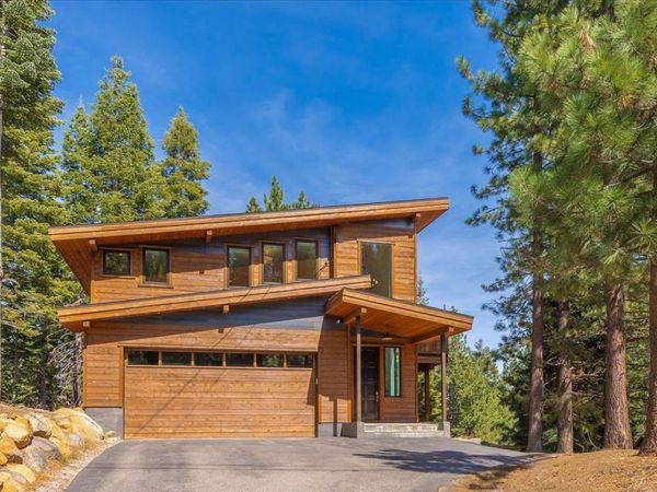 10947 Zermatt Drive, Truckee, CA 96161