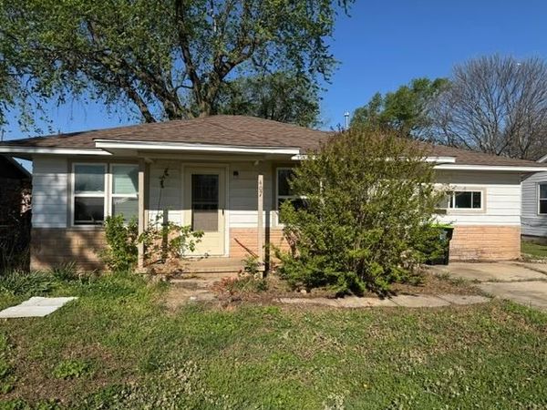 405 S Fox Street, Wayne, OK 73095