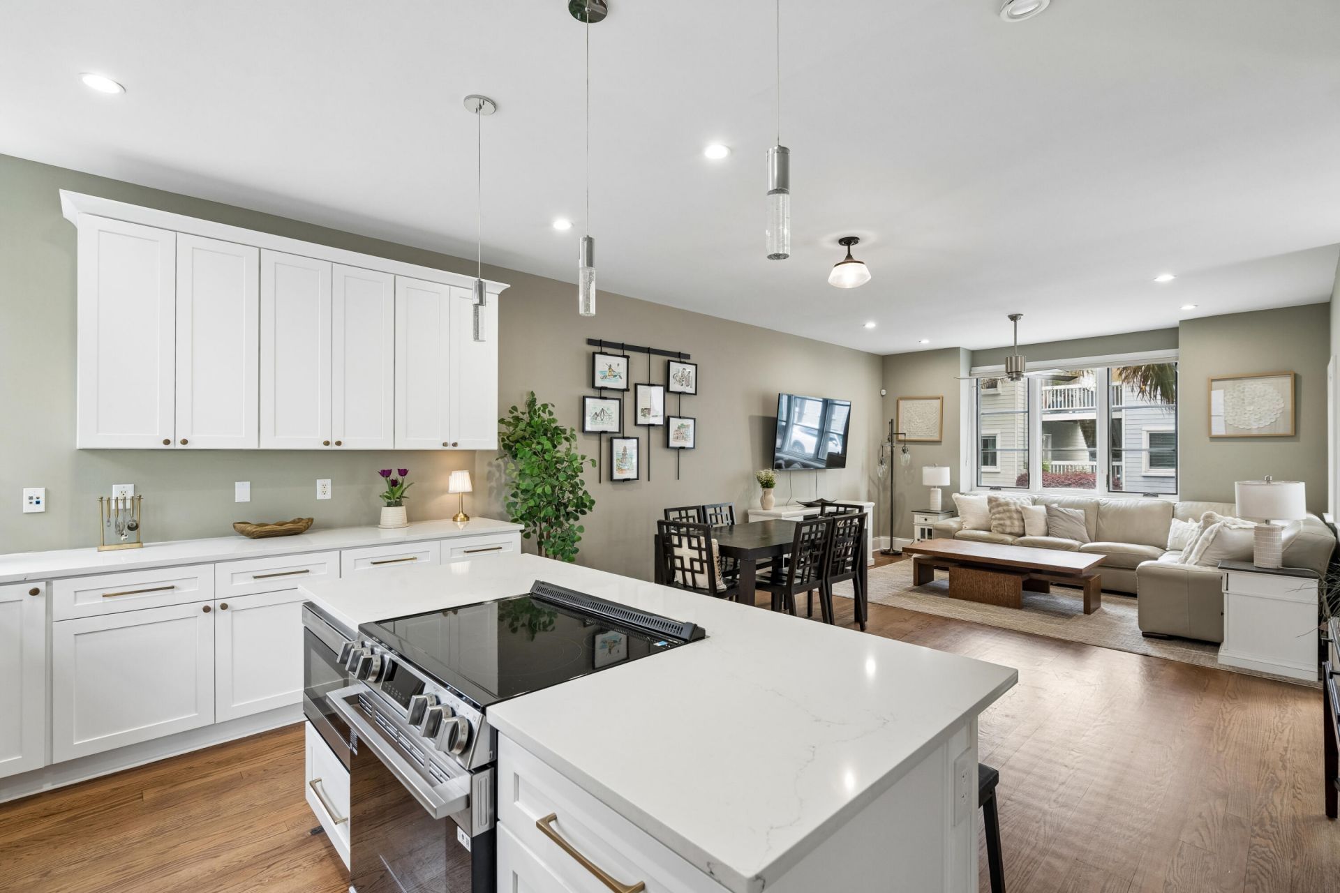 193 Saint Philip Street Photo 17