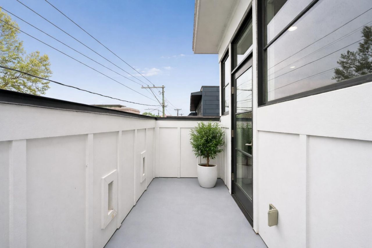 193 Saint Philip Street Photo 23