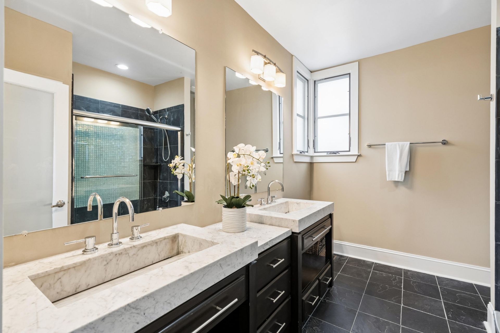 193 Saint Philip Street Photo 27