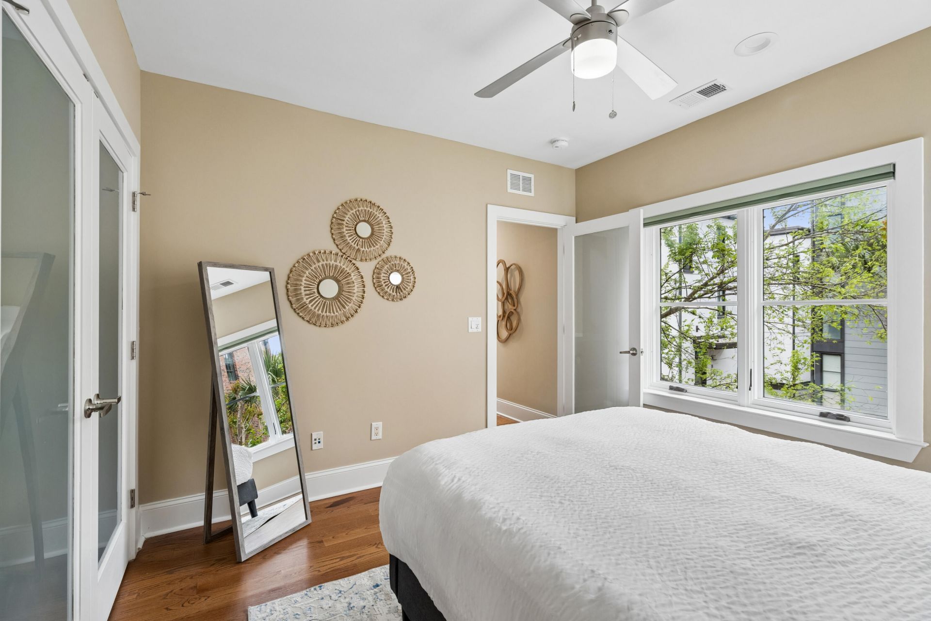 193 Saint Philip Street Photo 37