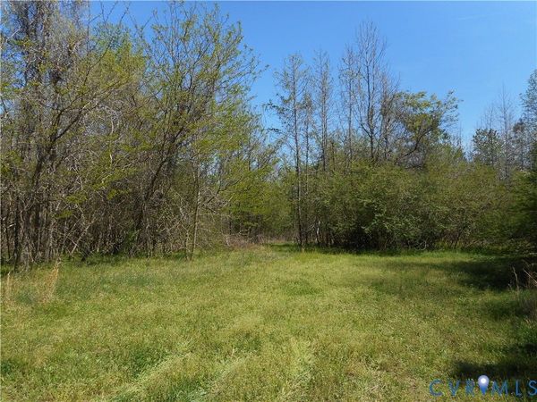 6016 Grubby Road , Wilsons, VA 23894