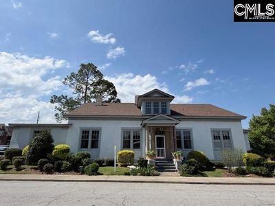 909 College Street , Newberry, SC 29108