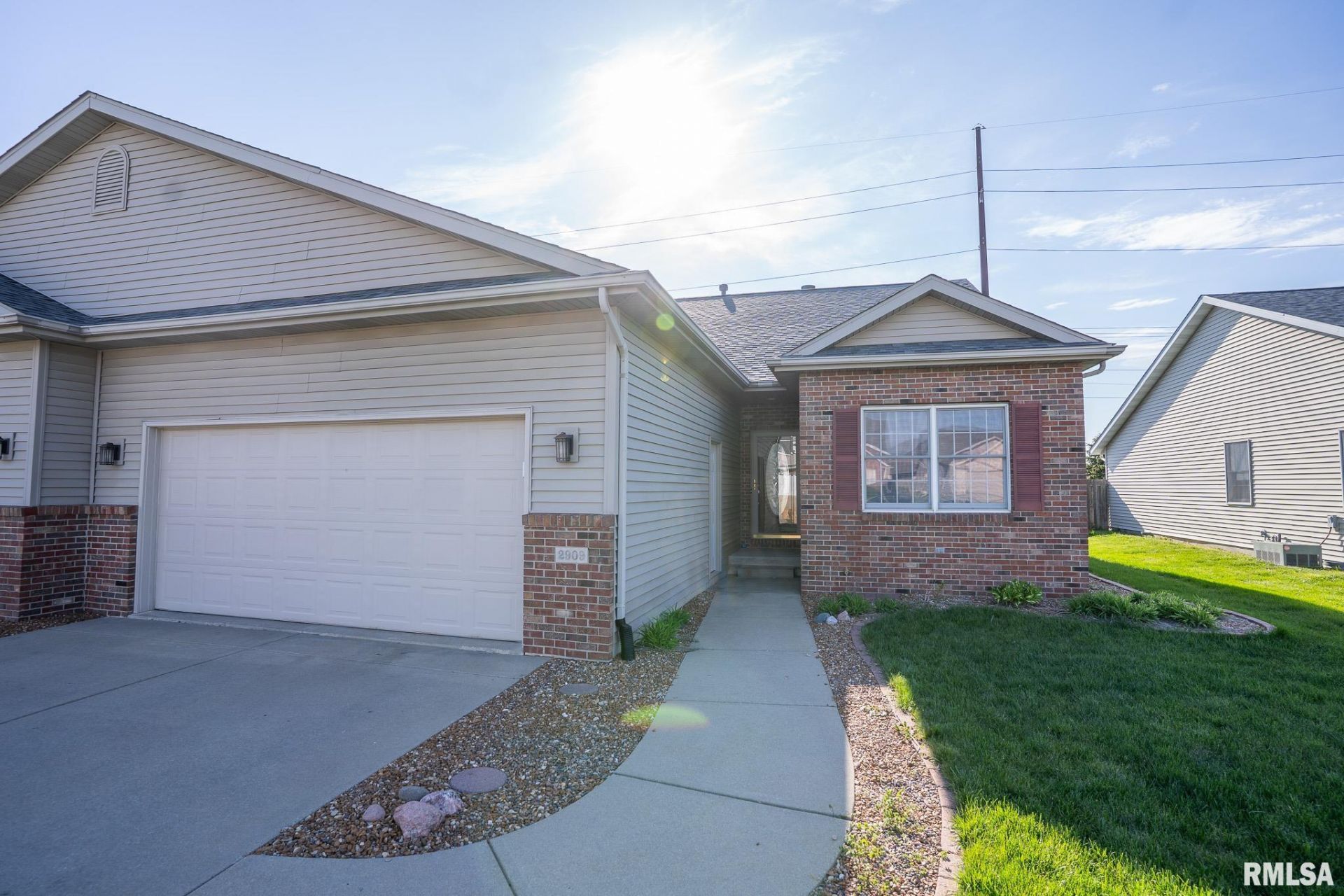 2909 Cronin Drive, Springfield, IL 62711 Main Photo