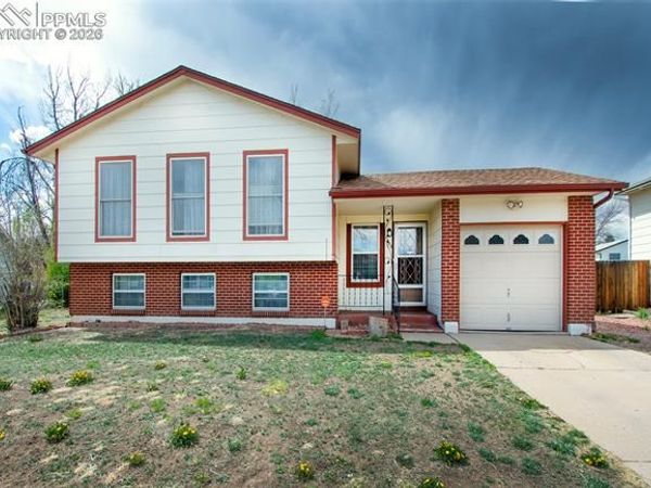 2466 W Payne Circle, Colorado Springs, CO 80916