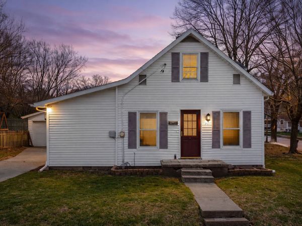 701 E Buchanan Street , Bloomington, IL 61701