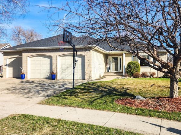 4041 S Rivershore Drive, Moorhead, MN 56560