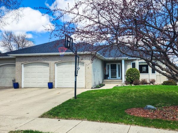 4041 S Rivershore Drive, Moorhead, MN 56560