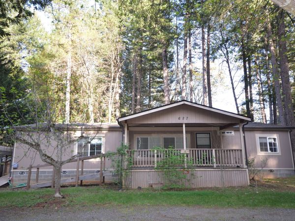 627 Sherwood Avenue, Cave Junction, OR 97523