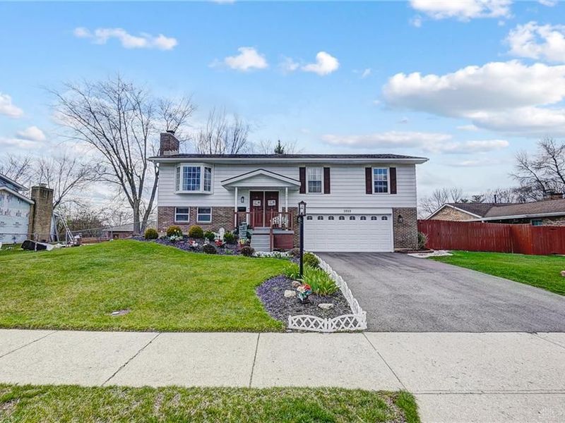 3959 Forest Ridge Boulevard, Dayton, OH 45424 Photo 3