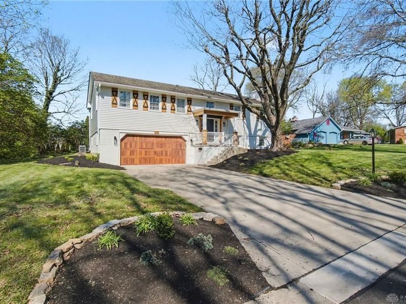 121 Woodfield Place, Centerville, OH 45459 Photo 3