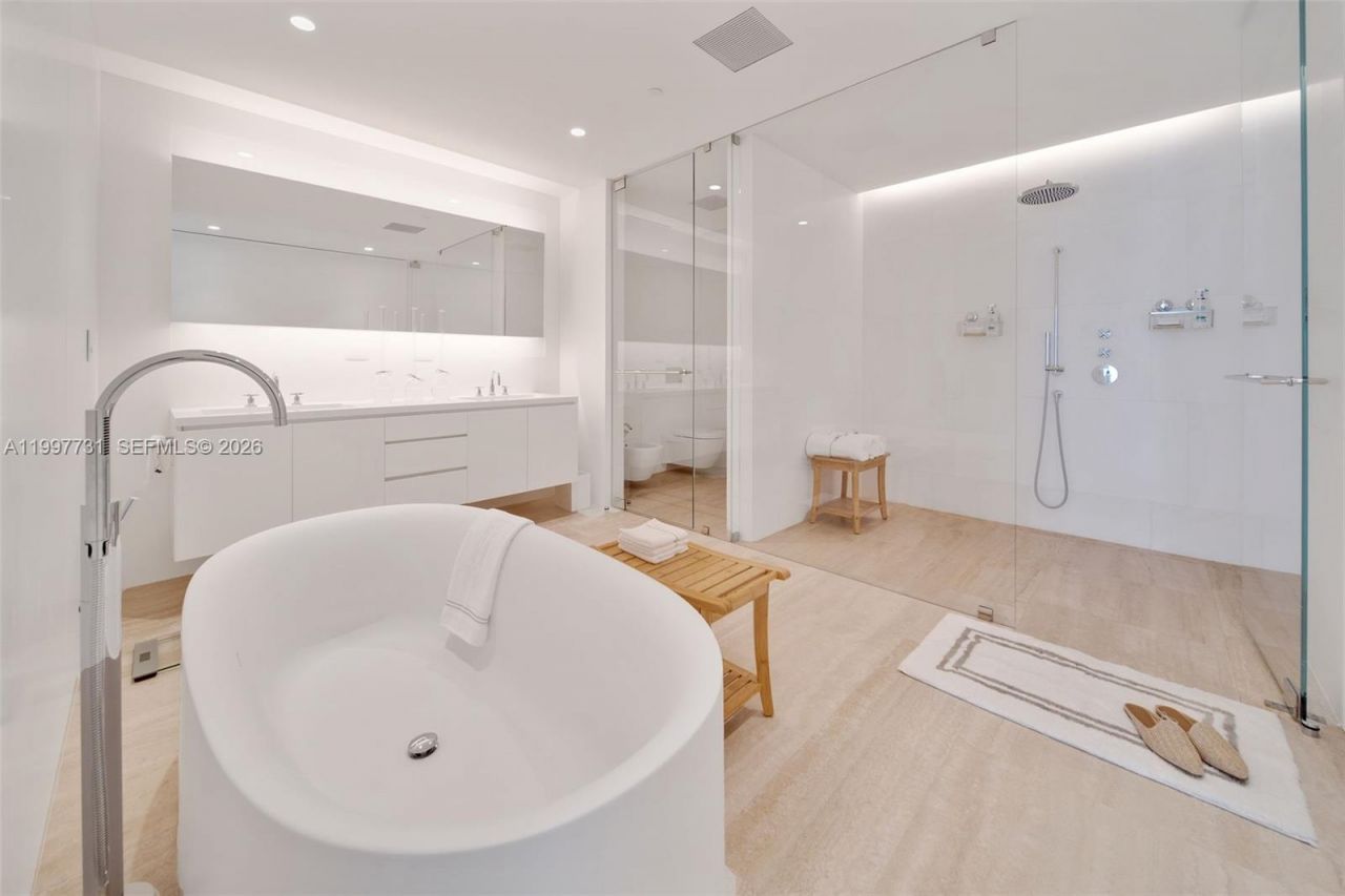 9001 Collins Ave, Unit S-605, Surfside, FL 33154 Photo