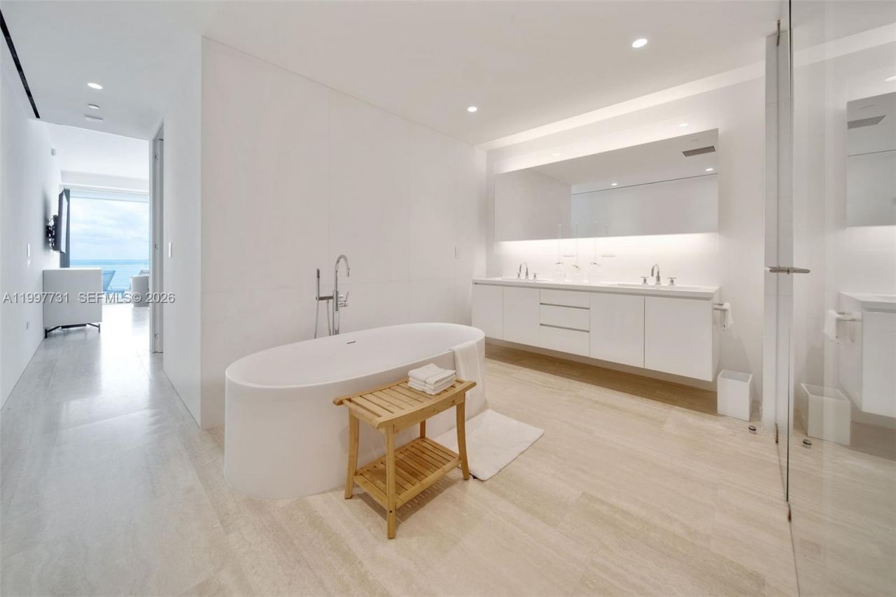 9001 Collins Ave, Unit S-605, Surfside, FL 33154 Photo