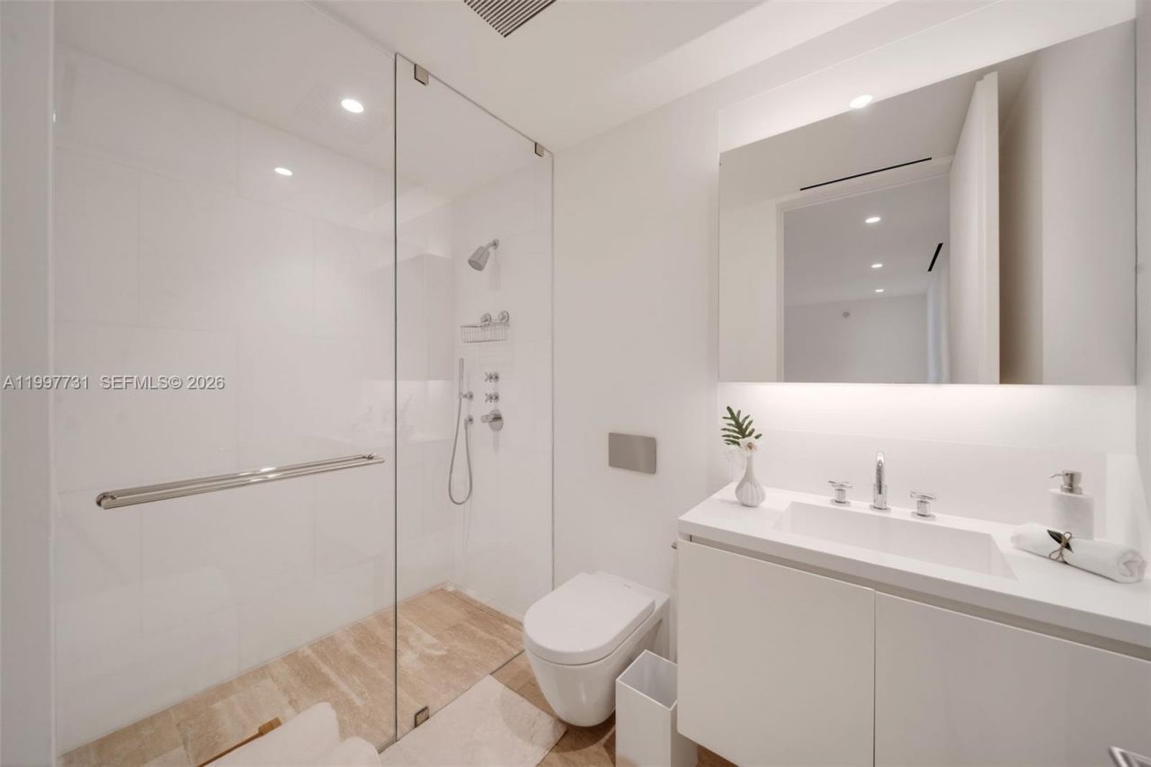 9001 Collins Ave, Unit S-605, Surfside, FL 33154 Photo