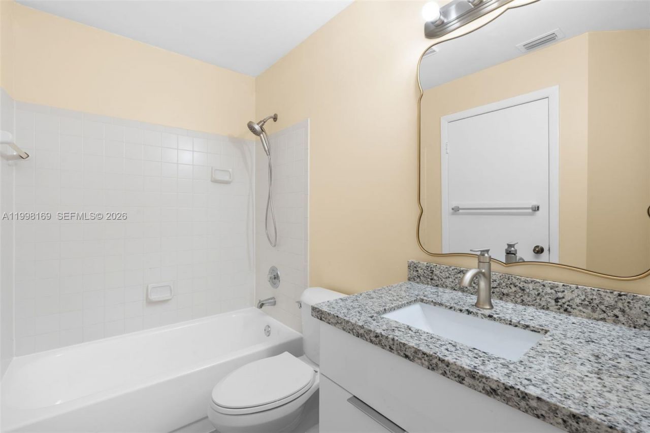 1139 Coral Club Dr , Unit 1139, Coral Springs, FL 33071 Photo