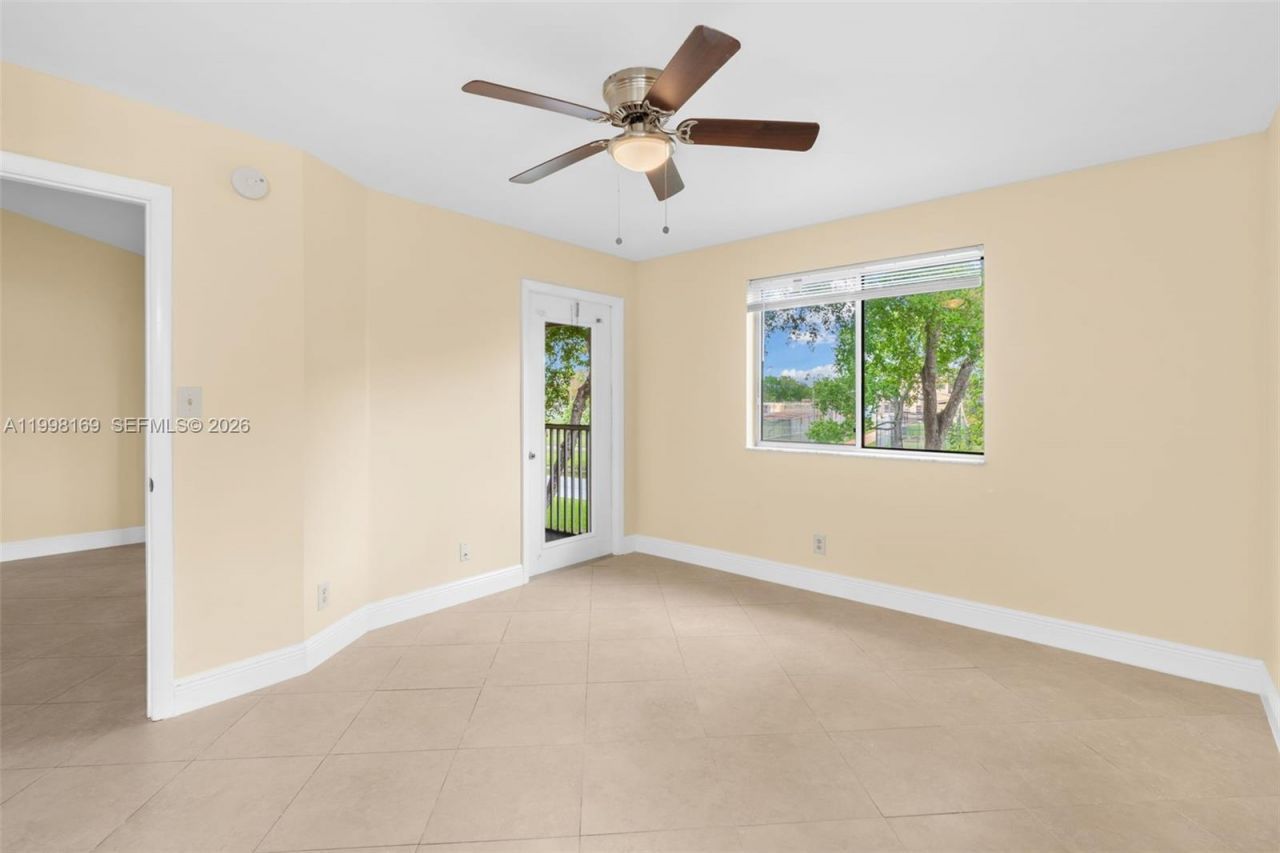 1139 Coral Club Dr , Unit 1139, Coral Springs, FL 33071 Photo