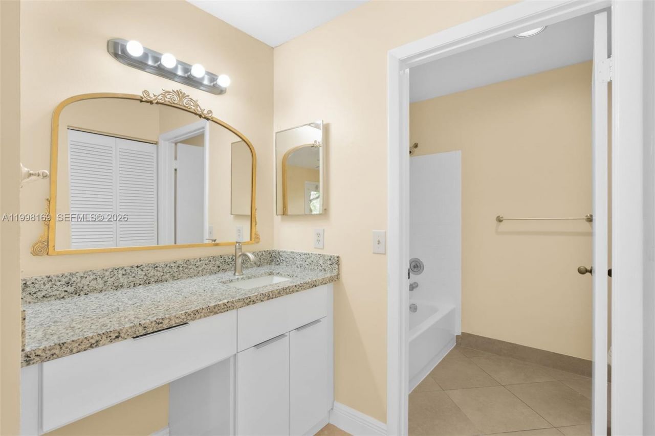 1139 Coral Club Dr , Unit 1139, Coral Springs, FL 33071 Photo