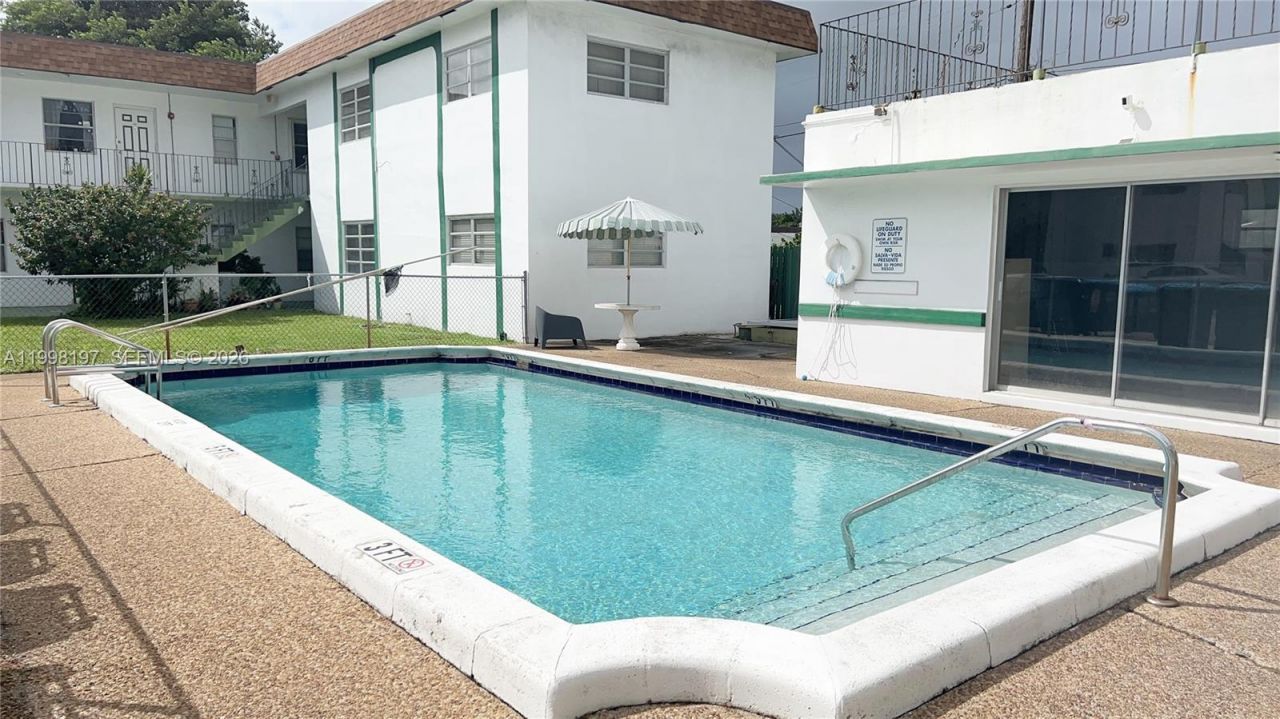 2225 Polk St, Unit 6B, Hollywood, FL 33020 Photo