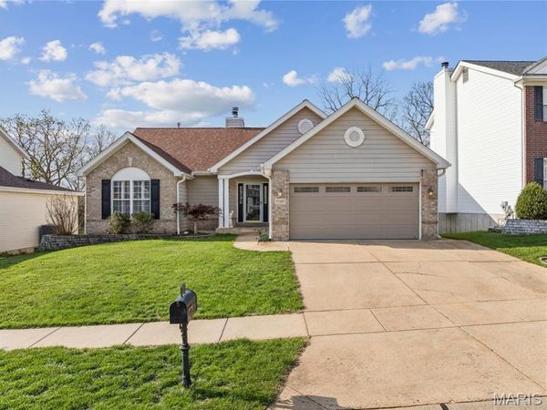 17355 Hilltop Ridge Drive , Eureka, MO 63025