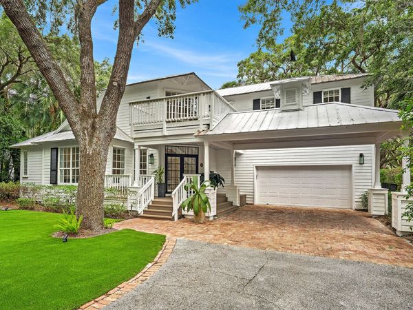 2605 Natures Way, Palm Beach Gardens, FL 33410