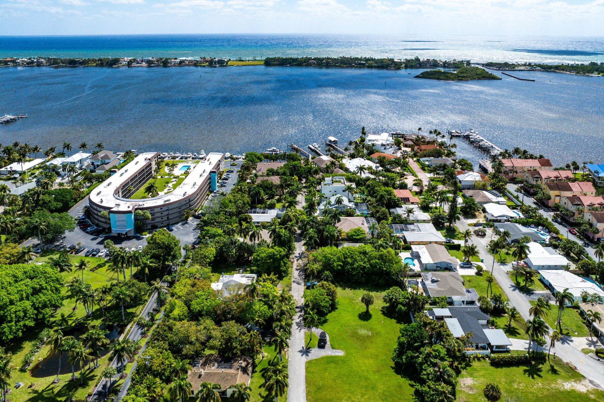 631 Lakeside Harbor, Boynton Beach, FL 33435 Photo