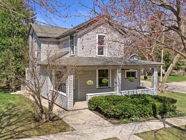 605 Water STREET, Lake Geneva, WI 53147