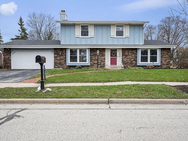 1000 School DRIVE, Waukesha, WI 53189