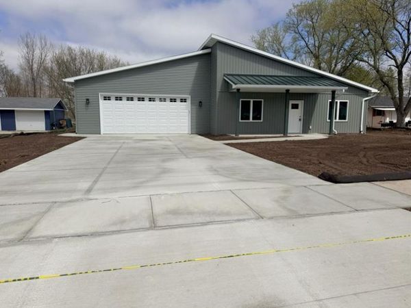 621 PEARL STREET, Seymour, WI 54165