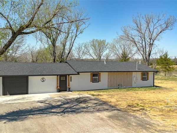 3985 43rd Street, Meriden, KS 66512