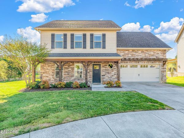 9004 Carnegie Way, Knoxville, TN 37922
