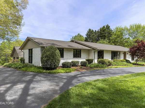 5413 Riverbend Drive, Knoxville, TN 37919