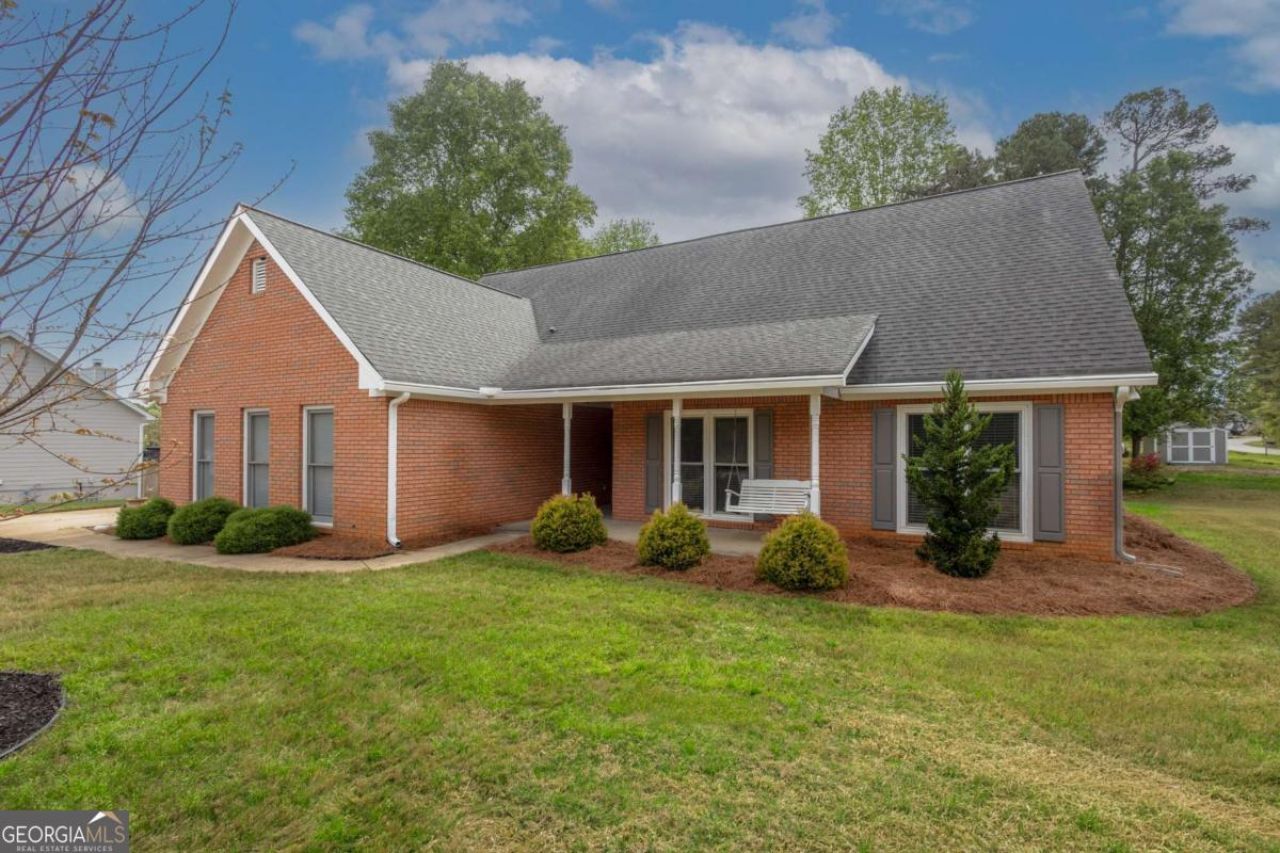 5602 Ivy Green Drive, Buford, GA 30518 Main Photo