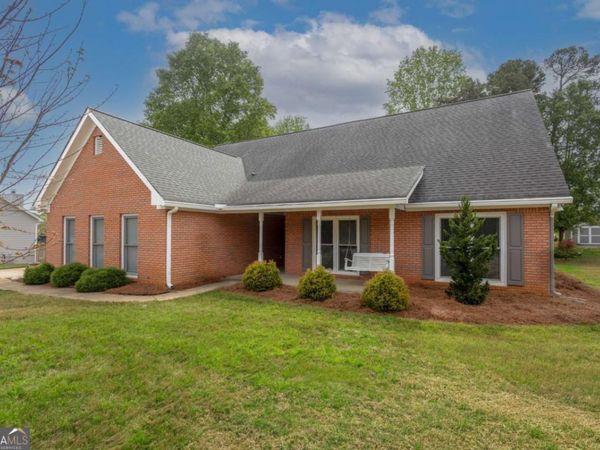 5602 Ivy Green Drive, Buford, GA 30518