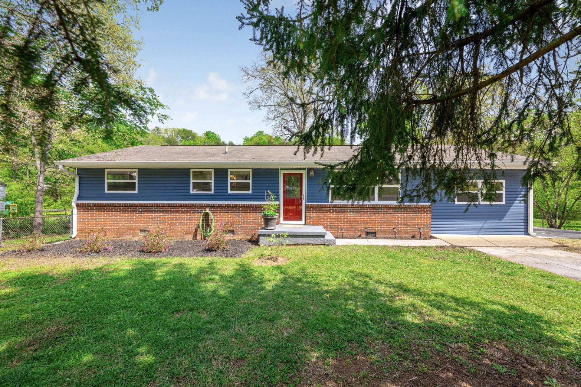 4604 Eldridge Road, Hixson, TN 37343 Main Photo