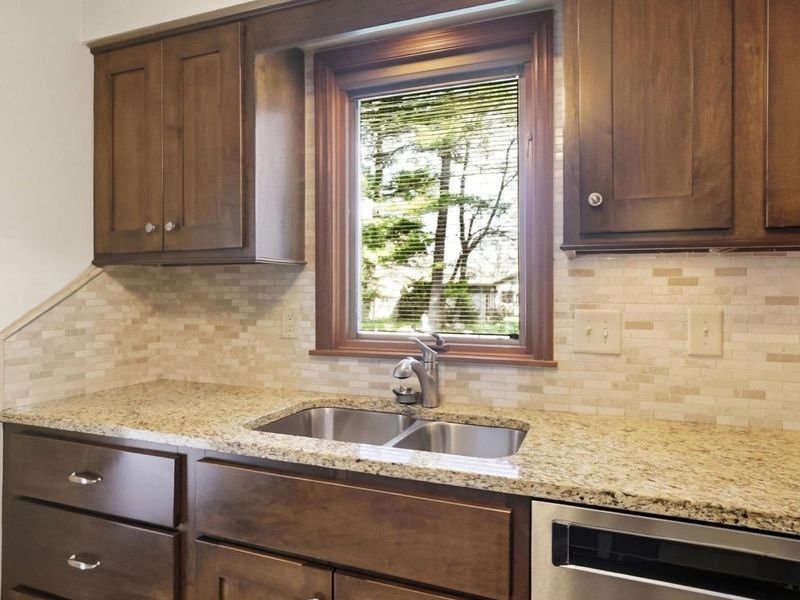 1256 Francisco Road, Columbus, OH 43220 Photo 18