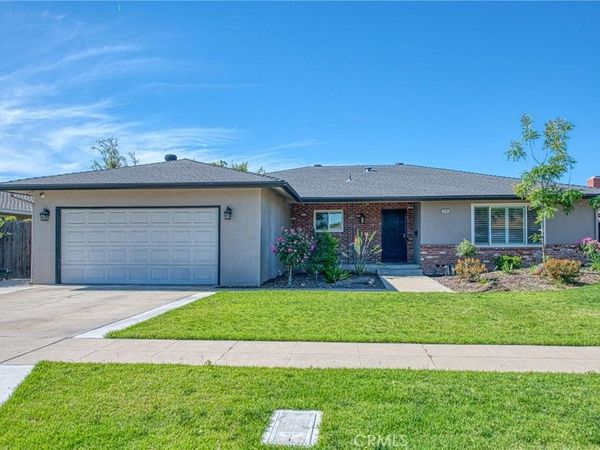 2569 E Los Altos Avenue, Fresno, CA 93710