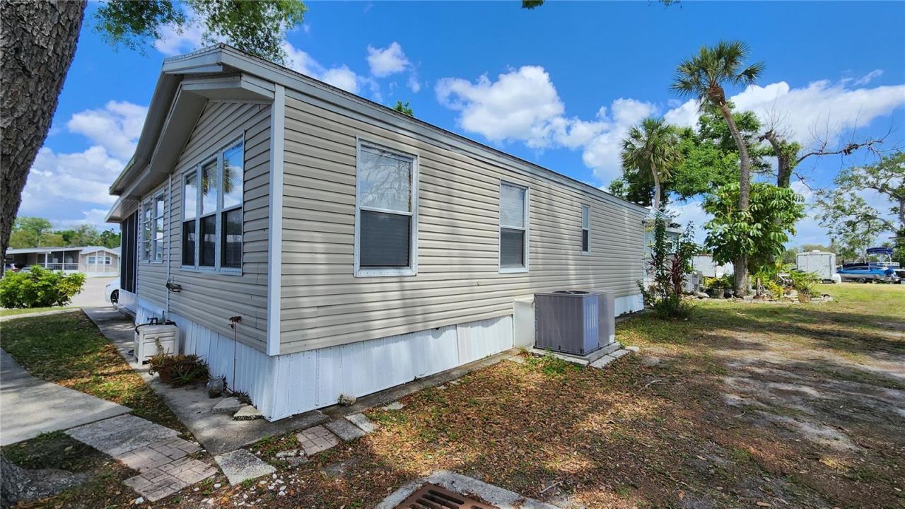 3333 26th Avenue E, Unit 5, Bradenton, FL 34208 Photo